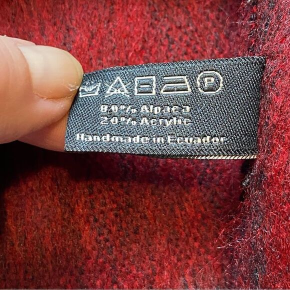 Shupaca Sapphire Red Alpaca Scarf - Picture 3 of 9